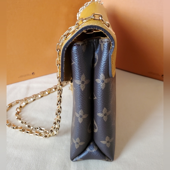 Louis Vuitton Pallas Chain Shoulder Bag - Picture 2 of 16
